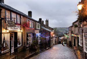 haworth main st christmas day sm.jpg